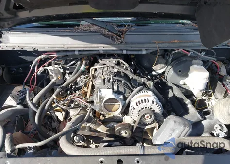 2013 Chevrolet Tahoe Commercial Fleet z USA, uszkodzony, nr VIN 1GNLC2E01DR304326